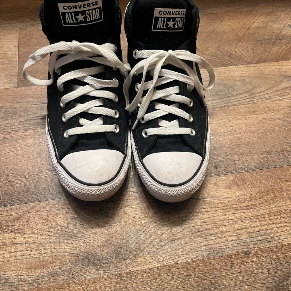 Chuck Taylor Converse - Picture 3 of 4